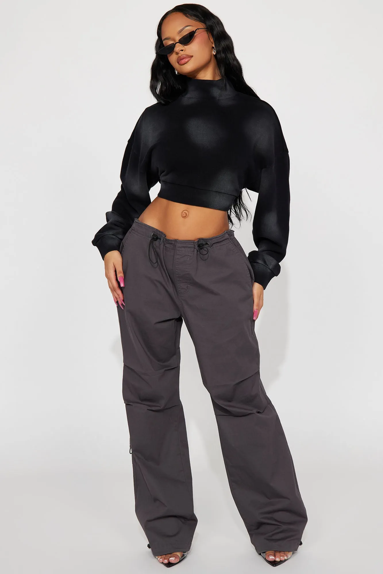 Ava Washed Cropped Pull Over - Black