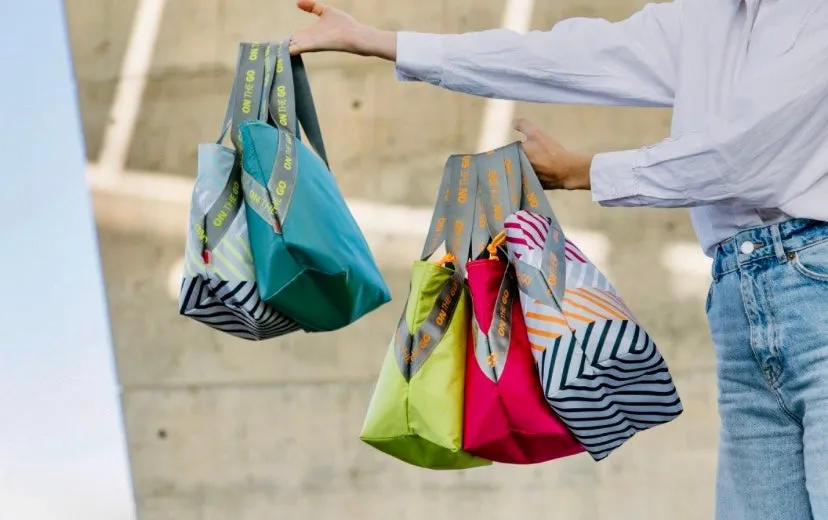 Bolsa portalimentos/Luchbag Tote on the go, en colores flúor.