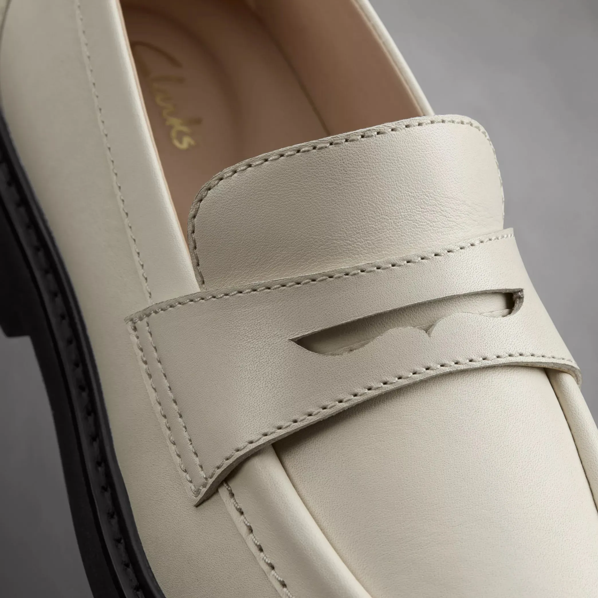 CLARKS | MOCASINES MUJER | SPLEND EDGE CREAM LEATHER | BEIGE