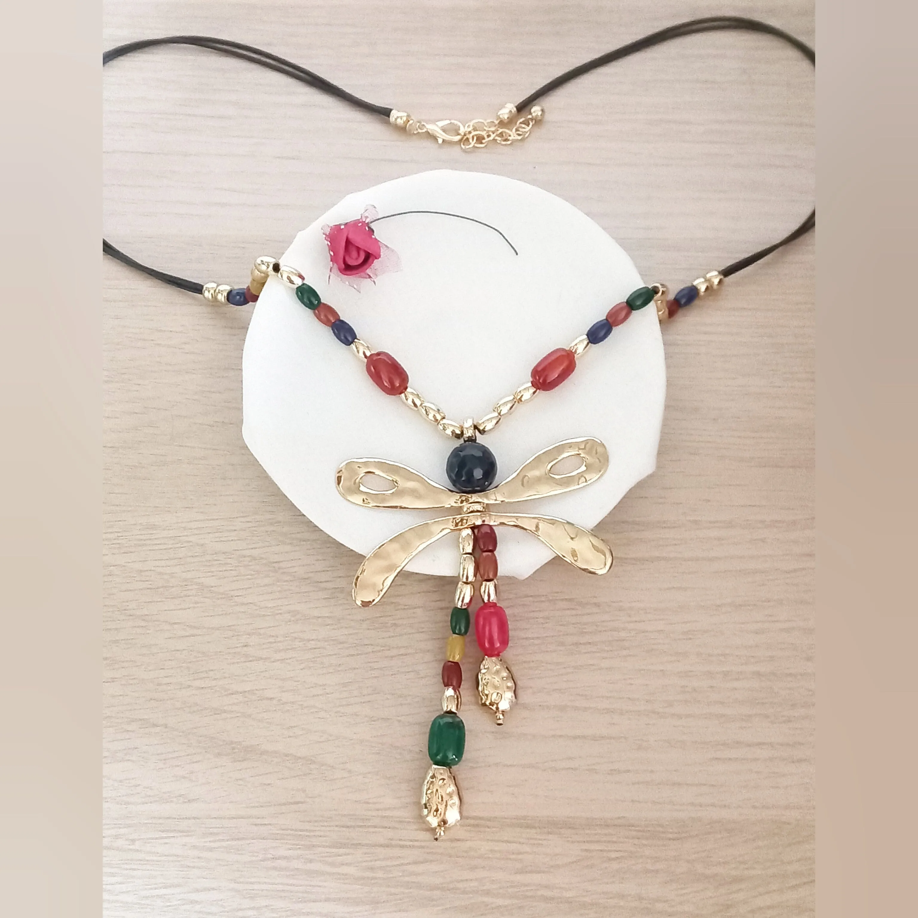Collar Libélula piedras colores